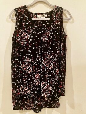 Everleigh - Floral Sleeveless V-Neck Top - Nordstrom - Medium